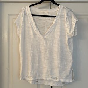 We The Free White V-Neck T-Shirt - Small